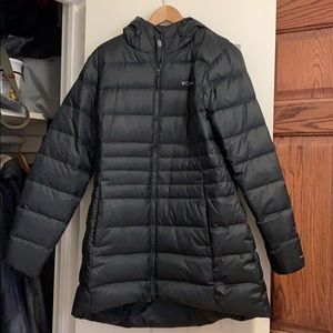 Columbia hooded, 650 down parka. Size XL